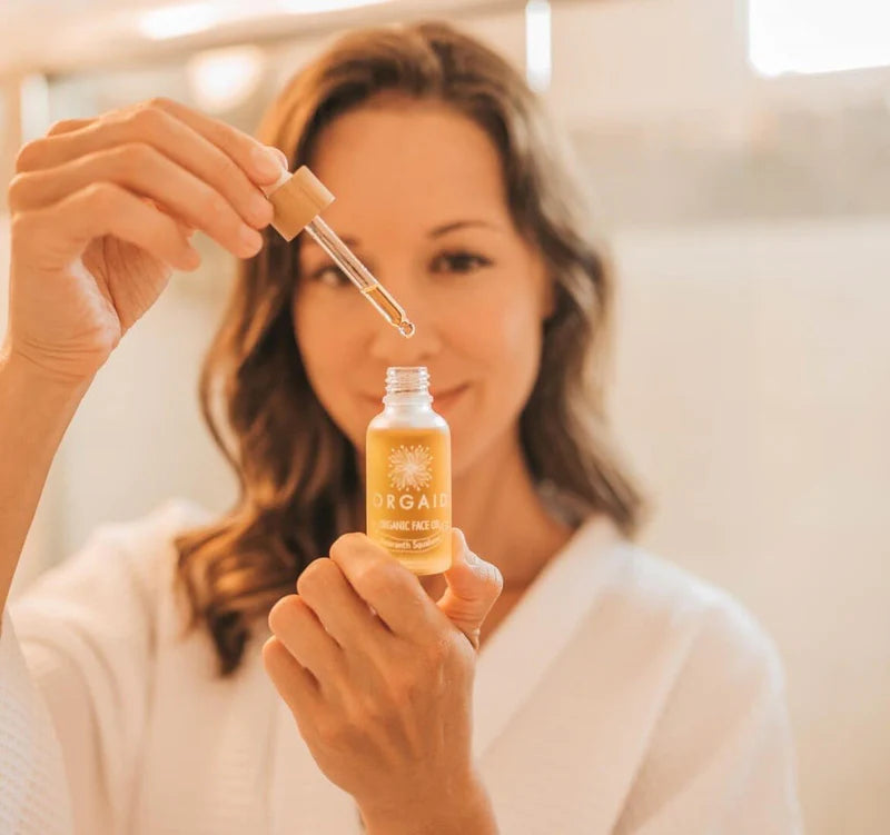 Organic Face Oil med extrakt fra Hyben, Rosmarin og Jojoba