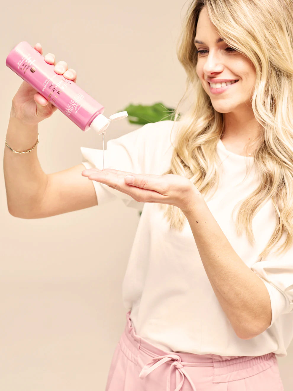 Currant Berry Elasticing Shampoo til bølget hår