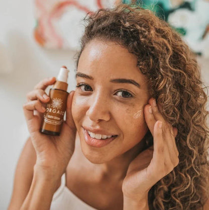 Youth serum med Hyaluronsyre og Vitamin C